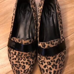 Retro leopard flats